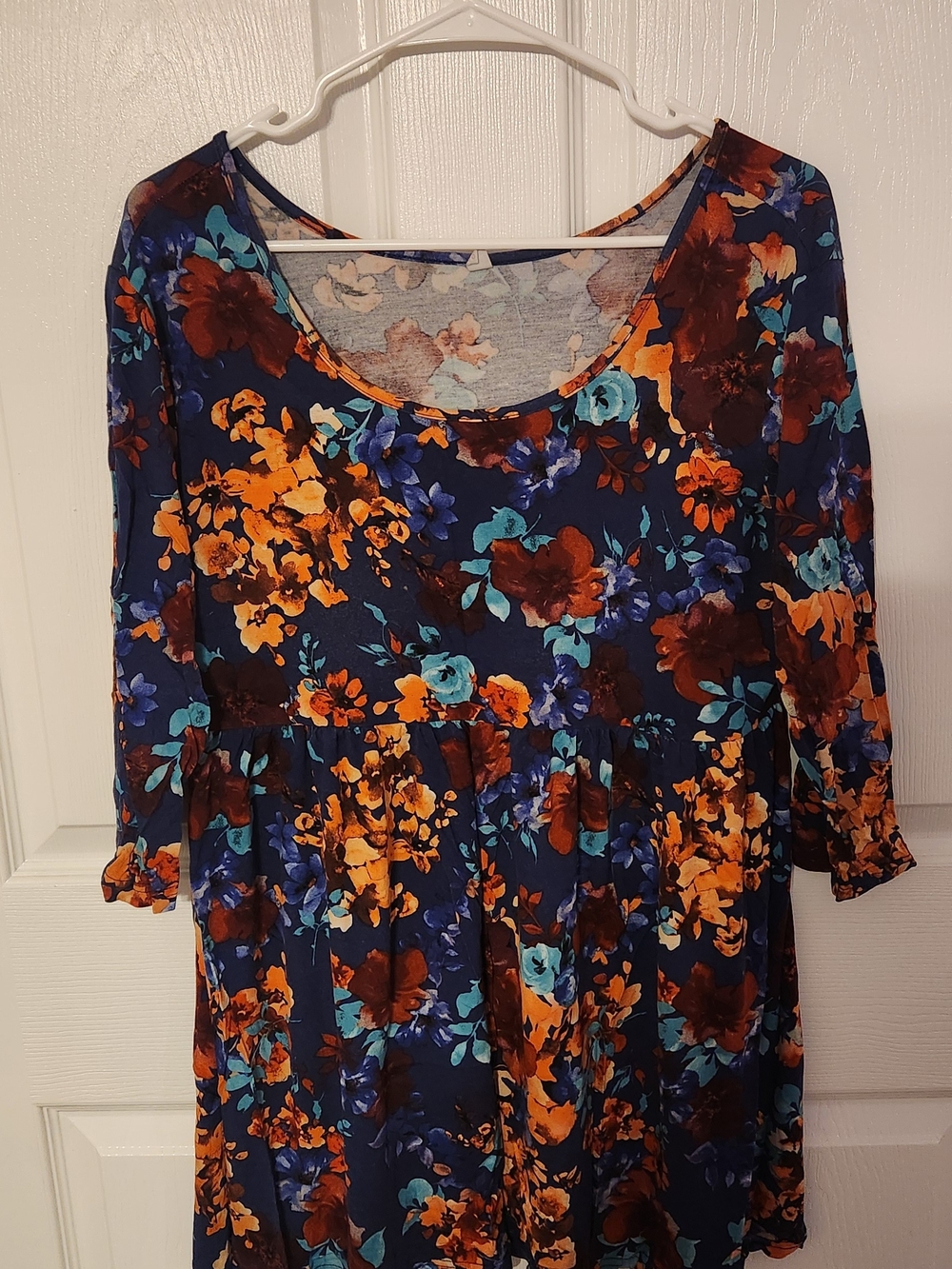 Women's Navy Floral Scoop Neck Top